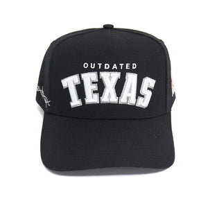 Outdated Snapback Black/White